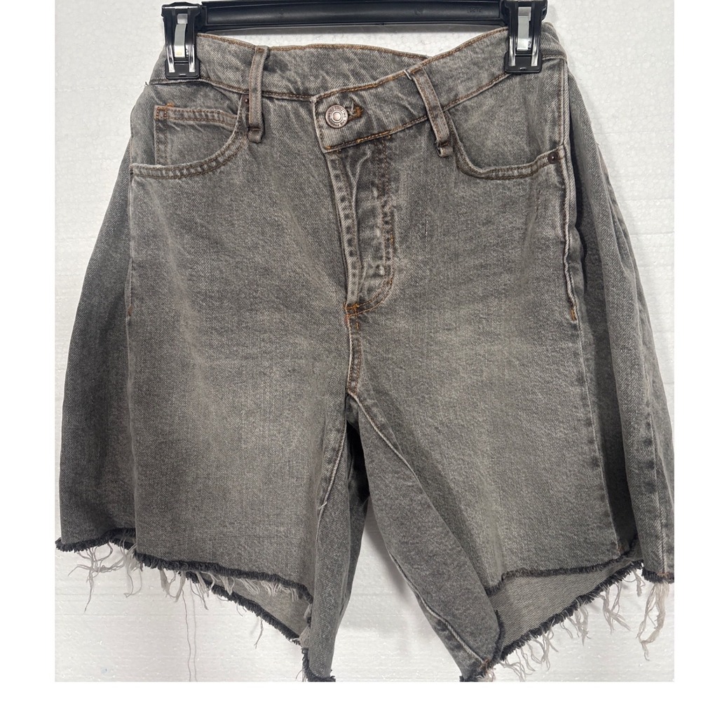 We The Free Shorts Women 26 Grey Boomerang High Rise Long Crossover Waist Denim - Picture 4 of 12